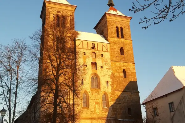 Klosterkirche Auhausen von vorne